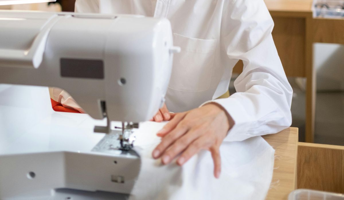 au-fil-de-la-marne-cours-de-couture-adultes-fils-surjeteuse