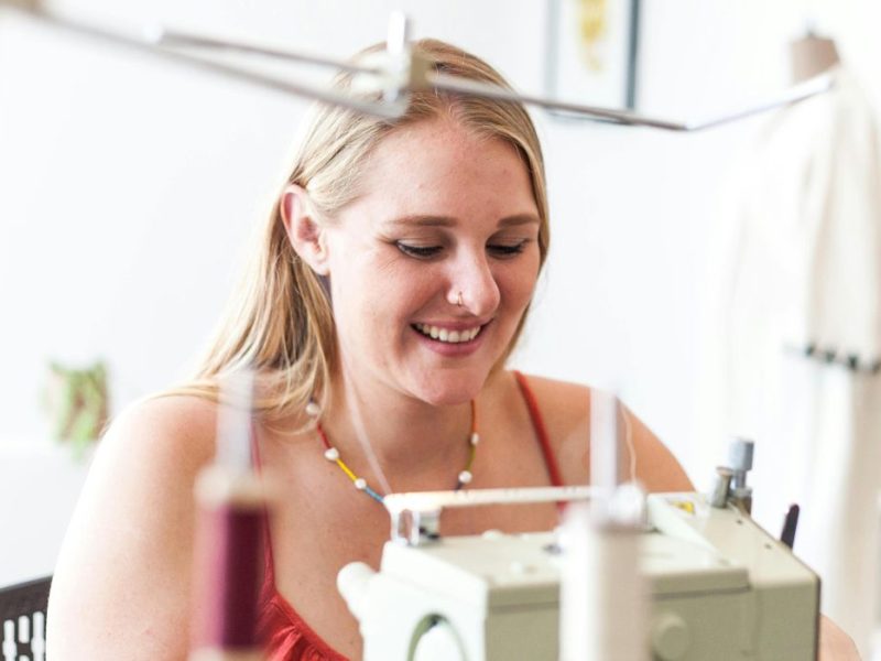 au-fil-de-la-marne-service-de-retouches-couture